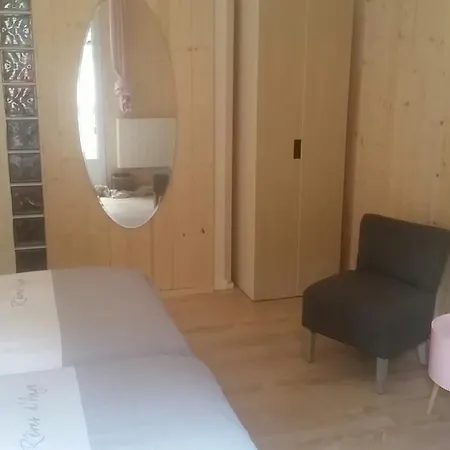 Frühstückspension La Combe Joseph 4*