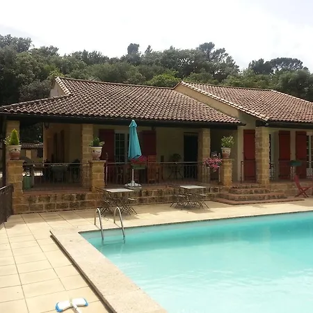 La Combe Joseph Frühstückspension 4*